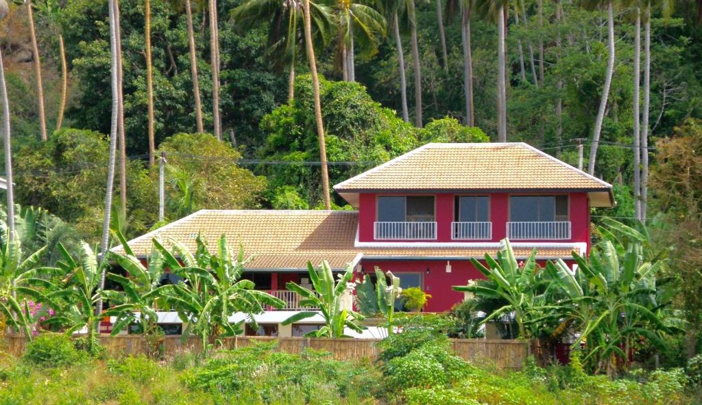 Villa Baan Suaan Kluay Mai - Three nestled in the tropical garden